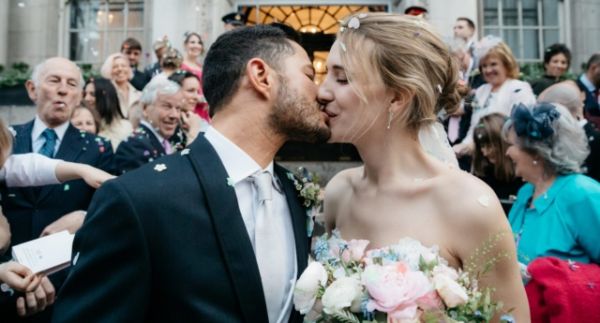 Haber | Britanya’nın En Yüksek Rütbeli Transseksüel Askeri, Rüya Gibi Bir Düğünle Evlendi