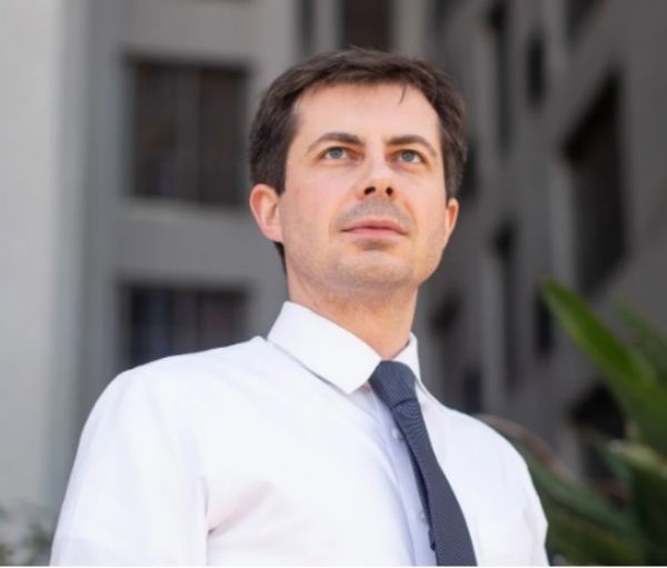 Haber | ABD, EŞCİNSEL BAŞKAN ADAYINA SICAK BAKIYOR