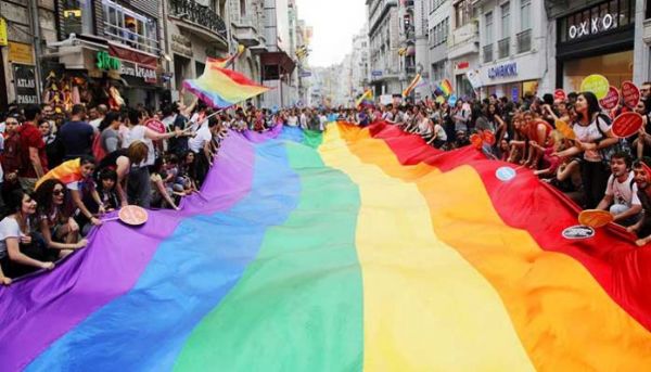 Haber | İSTANBUL SÖZLEŞMESİ’NİN CİNSEL YÖNELİMİ İÇEREN MADDESİNİN REVİZE EDİLMESİ İSTENECEK