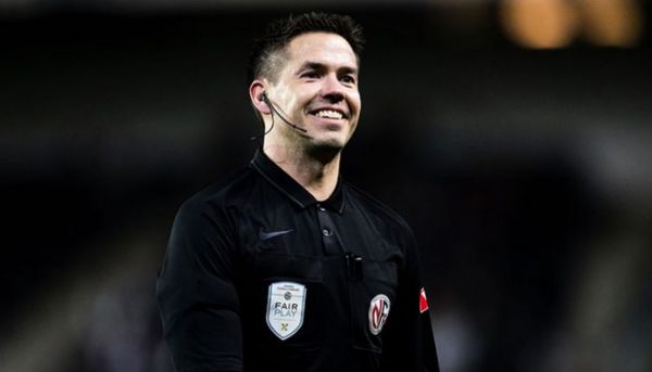 Haber | FIFA KOKARTLI HAKEM EŞCİNSEL OLDUĞUNU AÇIKLADI